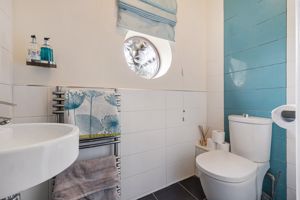 Guest wc- click for photo gallery